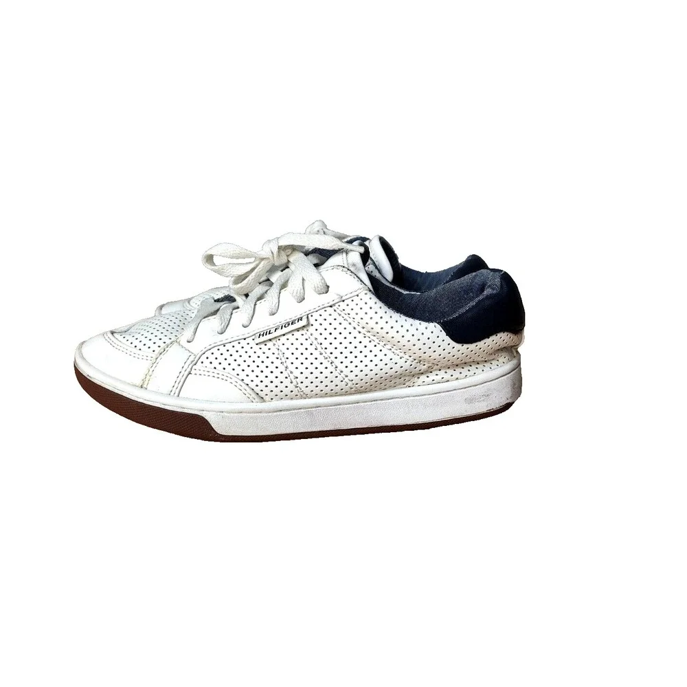 Tommy Hilfiger Womens Sneakers Size 7.5 Medium Classic Low‎ Top Walking Shoes